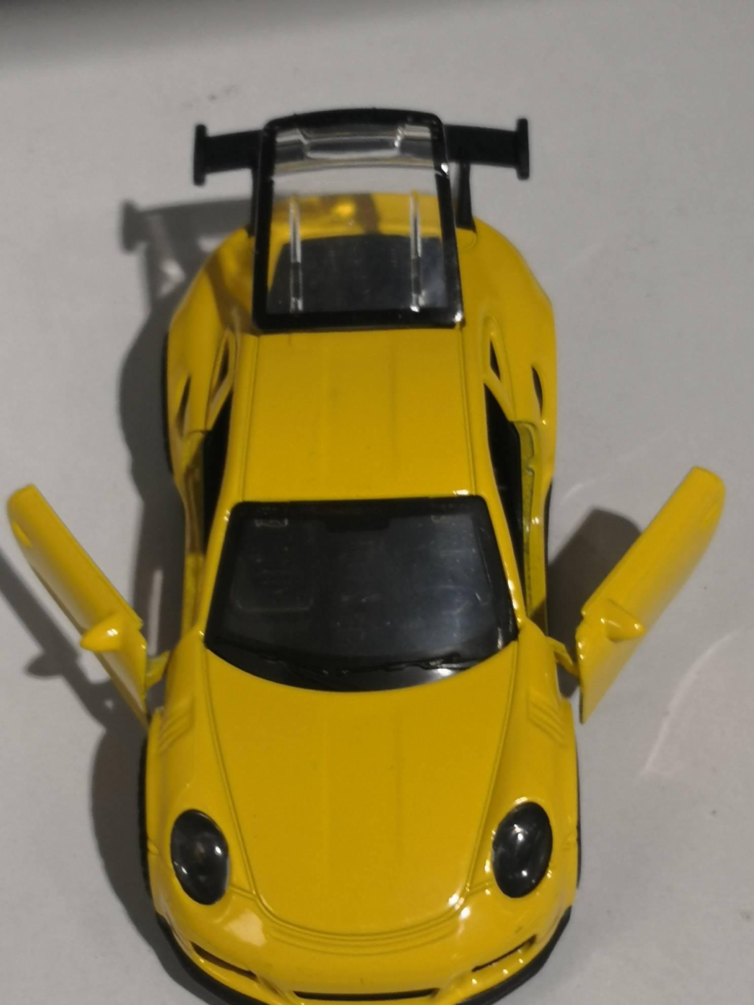Metalni autić Porches 911 turbo žuti – Metalni autić Porches 911 turbo žuti - Image 3