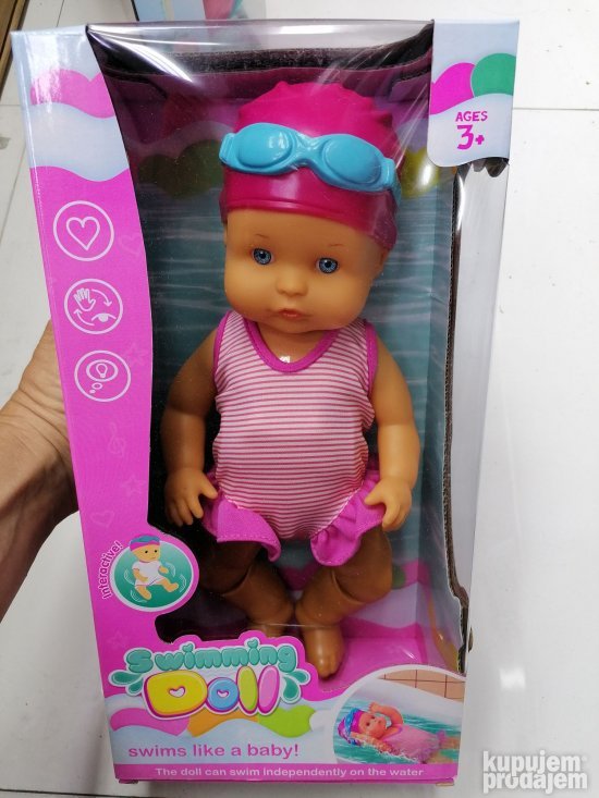 Lutka beba koja pliva